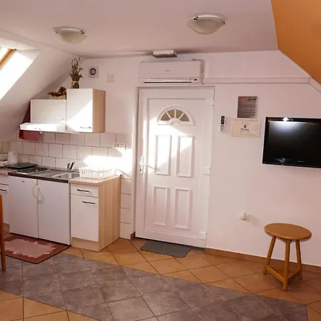 Ozebek Apartment