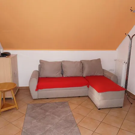 Ozebek Apartment