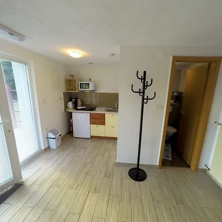 Ozebek Apartment *